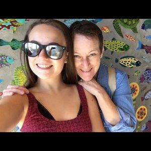 Meet your Posher, Deb